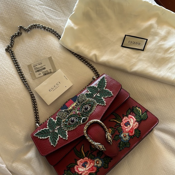 Gucci Red Embellished Raccoon Medium Dionysus Shoulder - Picture 3 of 15